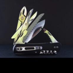 Boker Plus Tech Tool 4 -Nitecore || Fenix Officials 01BO806det7 44504.1594824473