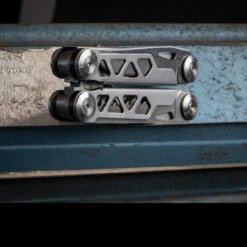 Boker Plus Specialist Pro -Nitecore || Fenix Officials 09BO830det5 20475.1653401391