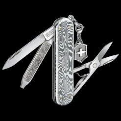 Victorinox Classic SD Brilliant Damascus 14 Victorinox Classic SD Brilliant Damascus -Nitecore || Fenix Officials BMC 0622134.4 84119.1671193496.1280.1280 14783.1671207008