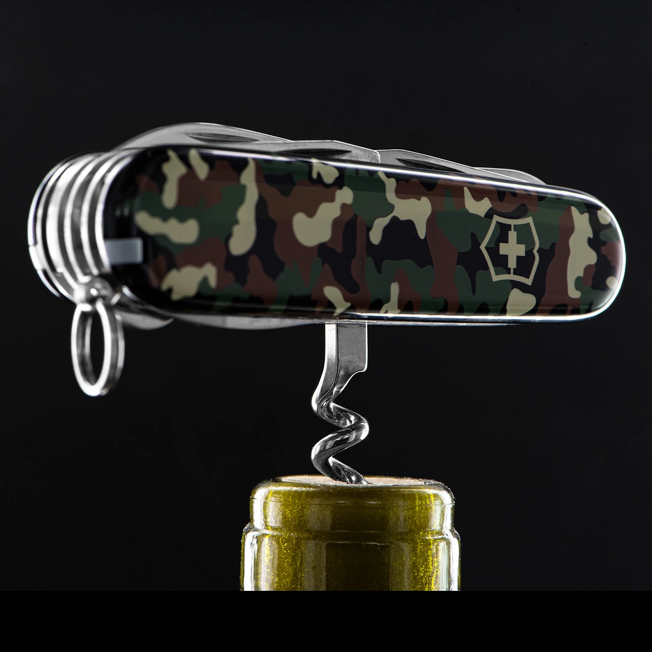 Victorinox Huntsman Camo 4 Victorinox Huntsman Camo - Image 2