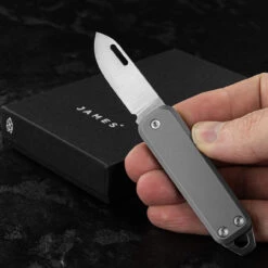 James Brand "The Elko" Titanium 10 James Brand "The Elko" Titanium -Nitecore || Fenix Officials JB KN117112 00.4 39803.1652182957