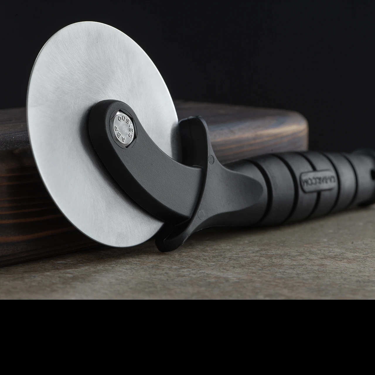 Ka-Bar Za-Saw Pizza Cutter 8 Ka-Bar Za-Saw Pizza Cutter - Image 6