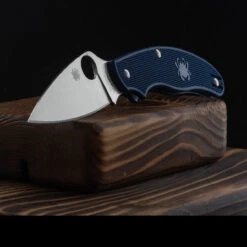 Spyderco UK Penknife Lightweight Dark Blue CPM SPY27 9 Spyderco UK Penknife Lightweight Dark Blue CPM SPY27 -Nitecore || Fenix Officials SC94PCBLdet4 21728.1694442613