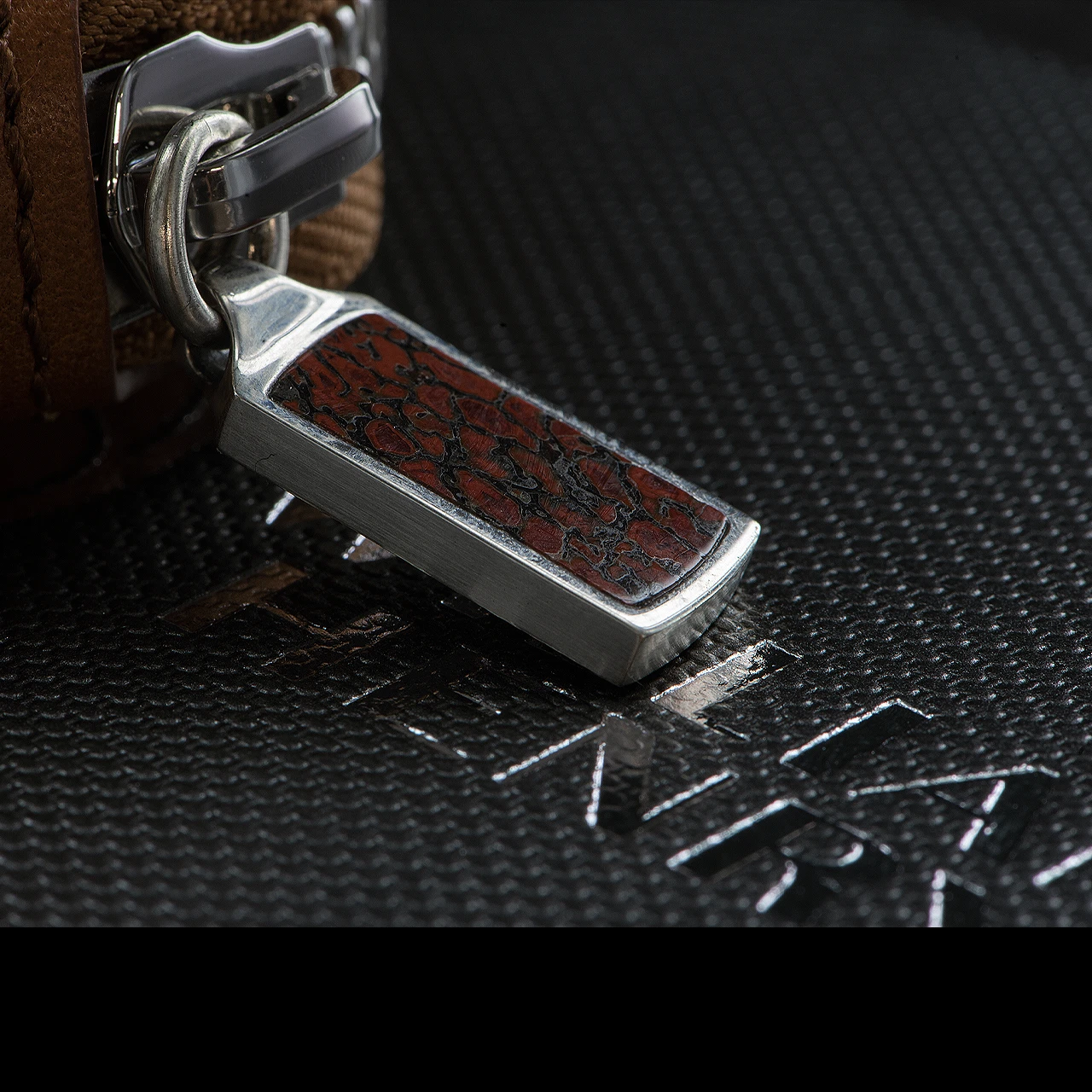 William Henry Bourbon Zip Bi-Fold 8 William Henry Bourbon Zip Bi-Fold - Image 6