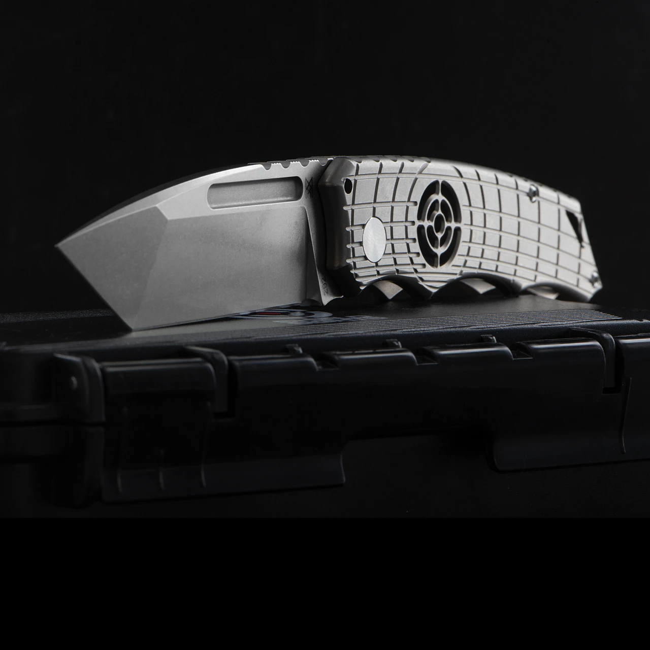 Midgards-Messer Shield Sights Folding Knife 4 Midgards-Messer Shield Sights Folding Knife - Image 2