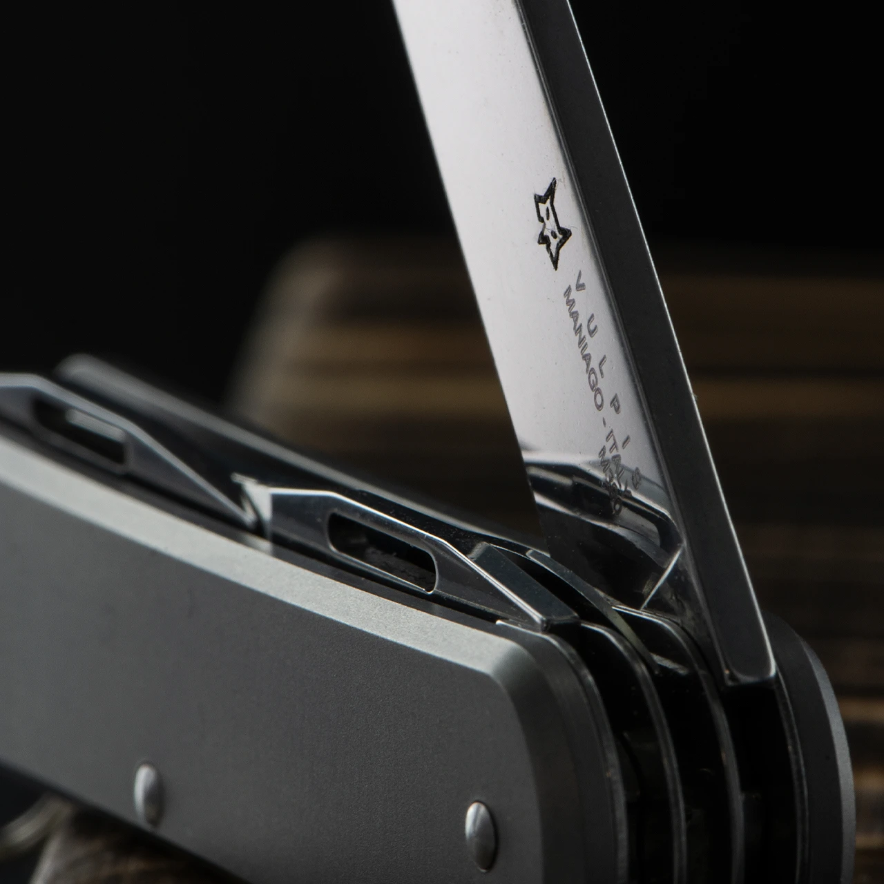 Fox Vulpis 4 Scissor Titanium Penknife 3 Fox Vulpis 4 Scissor Titanium Penknife