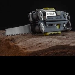 Leatherman Signal -Nitecore || Fenix Officials wit lt700bldet3 31458.1587418991